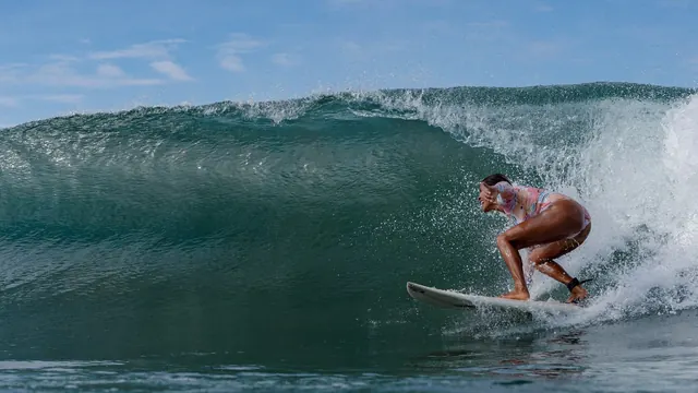 The Girl and the Sea Surf school, Santa Teresa